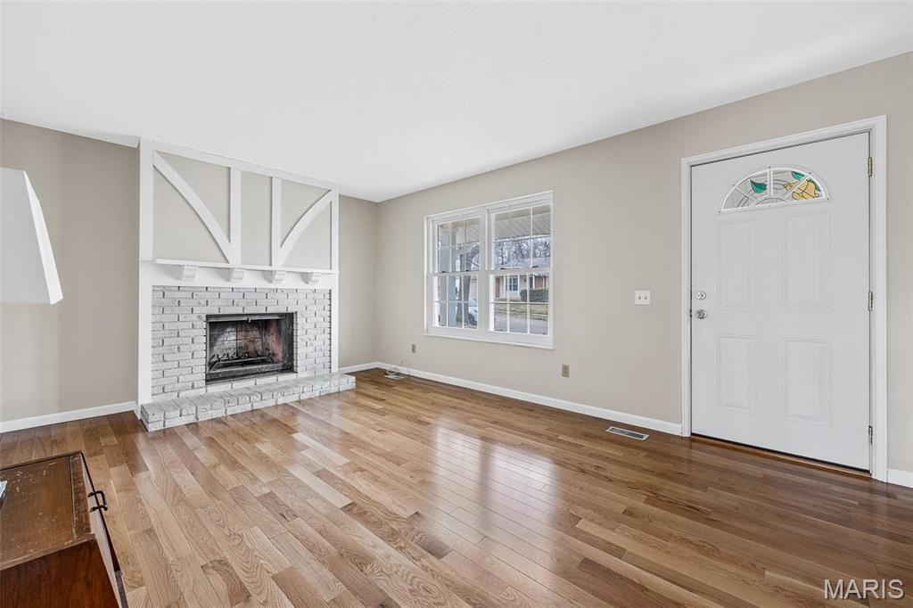 215 Shadyoak Drive Ballwin, MO 63021 - Photo 4 of 31