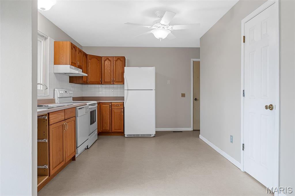 215 Shadyoak Drive Ballwin, MO 63021 - Photo 7 of 31