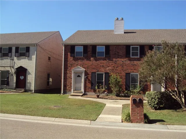 $1,700 | 4121 Chateau Boulevard, Unit A, Kenner, LA 70065