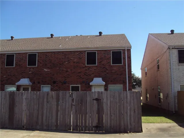 $1,700 | 4121 Chateau Boulevard, Unit A, Kenner, LA 70065