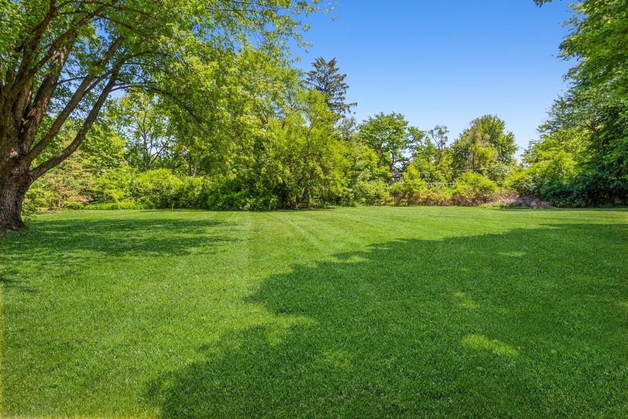 425 Cumnock Road Inverness, IL 60067 - Photo 3 of 25