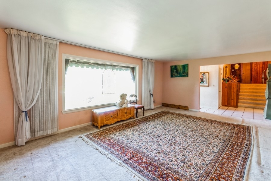 425 Cumnock Road Inverness, IL 60067 - Photo 6 of 25