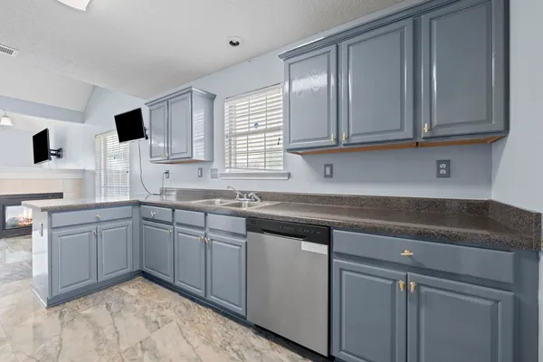 $355,000 | 7315 Foyle Cove East, Memphis, TN 38125