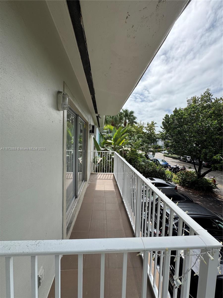 921 Meridian Avenue, Unit 7 Miami Beach, FL 33139 - Photo 28 of 31 a view of balcony