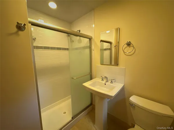 $4,000 | 10 Fairview Drive, Yorktown Heights, NY 10598