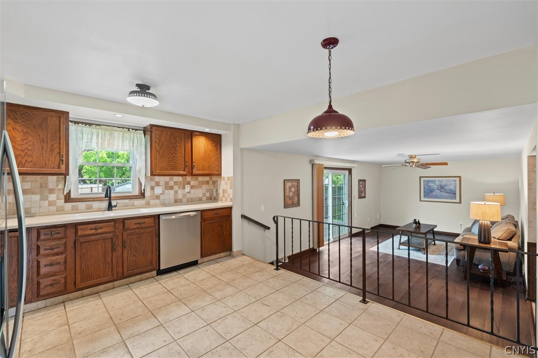 104 Winsboro Road Minoa, NY 13116 - Photo 12 of 43