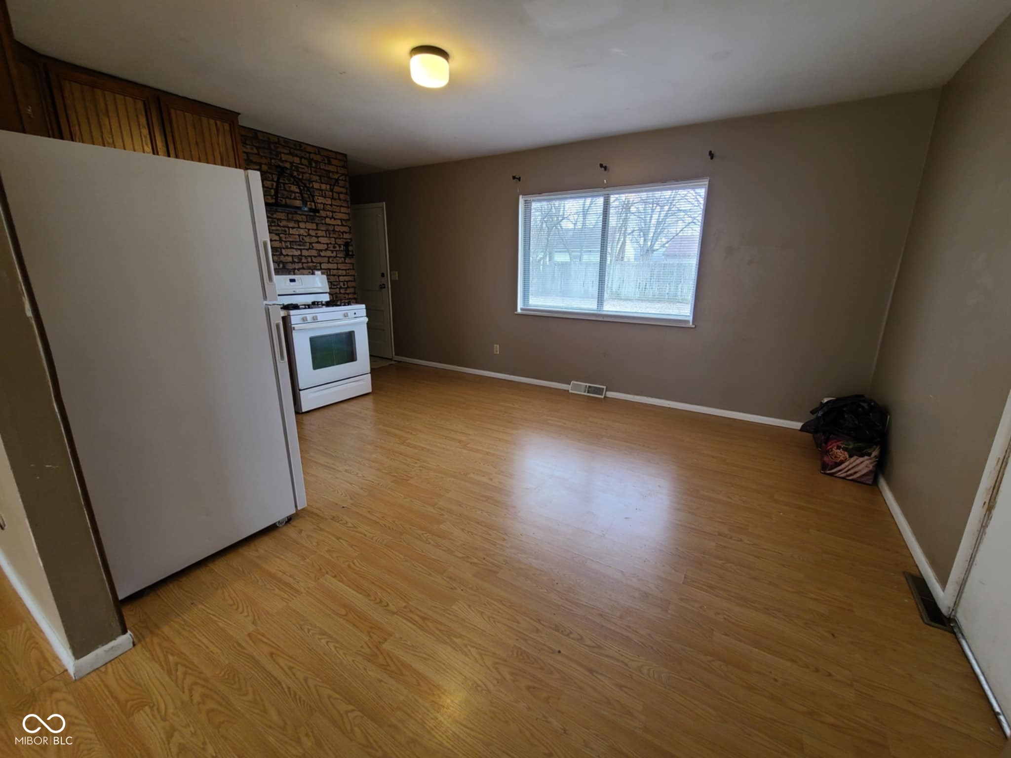 1908 Edgemont Way Anderson, IN 46011 - Photo 6 of 9 Gallery Image 6