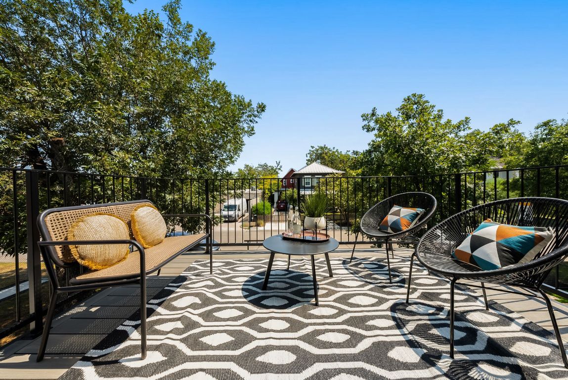 5212 Evans Avenue Austin, TX 78751 - Photo 17 of 34 a view of a chairs and tables in the patio