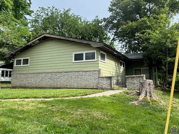 $184,900 | 1614 West 12th Avenue, Emporia, KS 66801