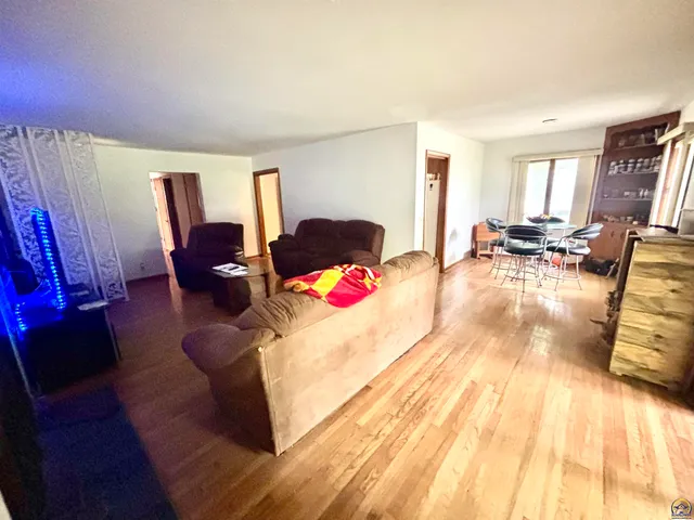 $184,900 | 1614 West 12th Avenue, Emporia, KS 66801