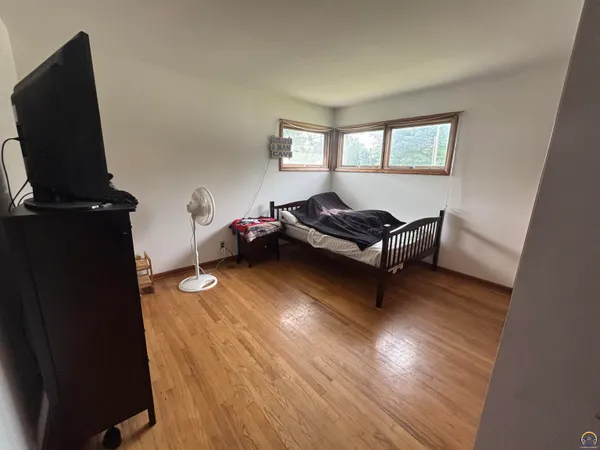 $184,900 | 1614 West 12th Avenue, Emporia, KS 66801