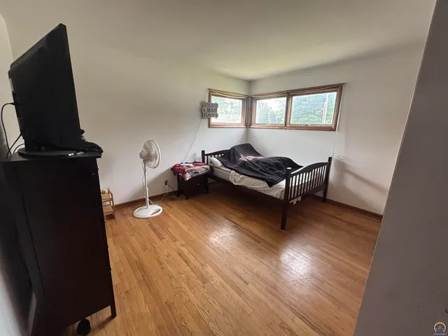 $184,900 | 1614 West 12th Avenue, Emporia, KS 66801