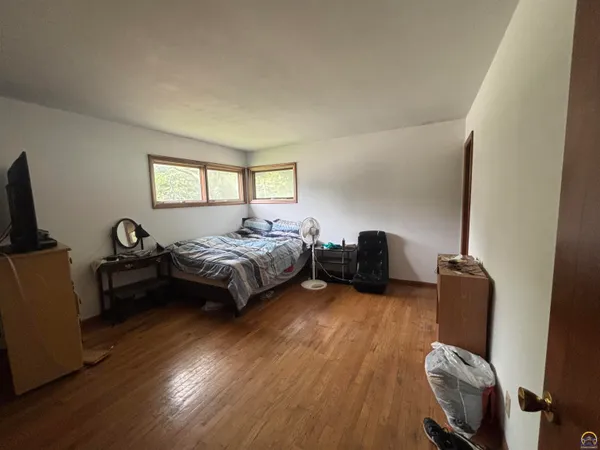 $184,900 | 1614 West 12th Avenue, Emporia, KS 66801