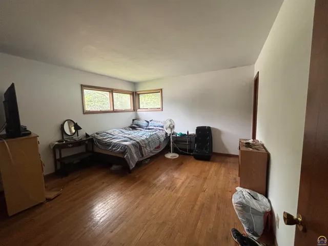 $184,900 | 1614 West 12th Avenue, Emporia, KS 66801