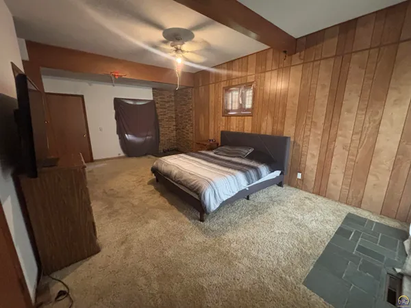 $184,900 | 1614 West 12th Avenue, Emporia, KS 66801