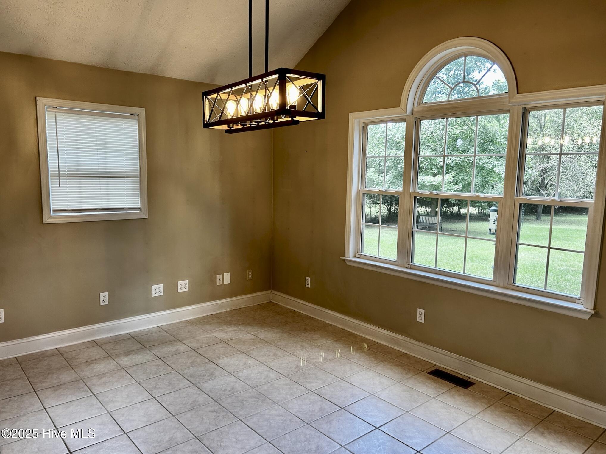 120 Parker Street Rockingham, NC 28379 - Photo 14 of 32 dining room