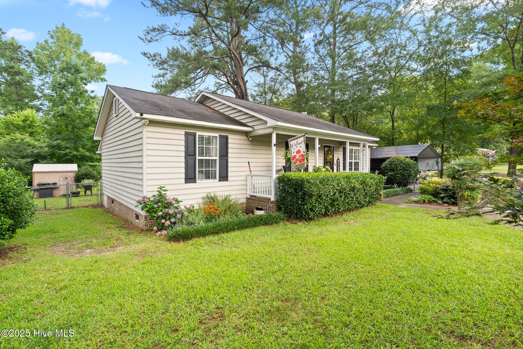 120 Parker Street Rockingham, NC 28379 - Photo 2 of 32 120 Parker St