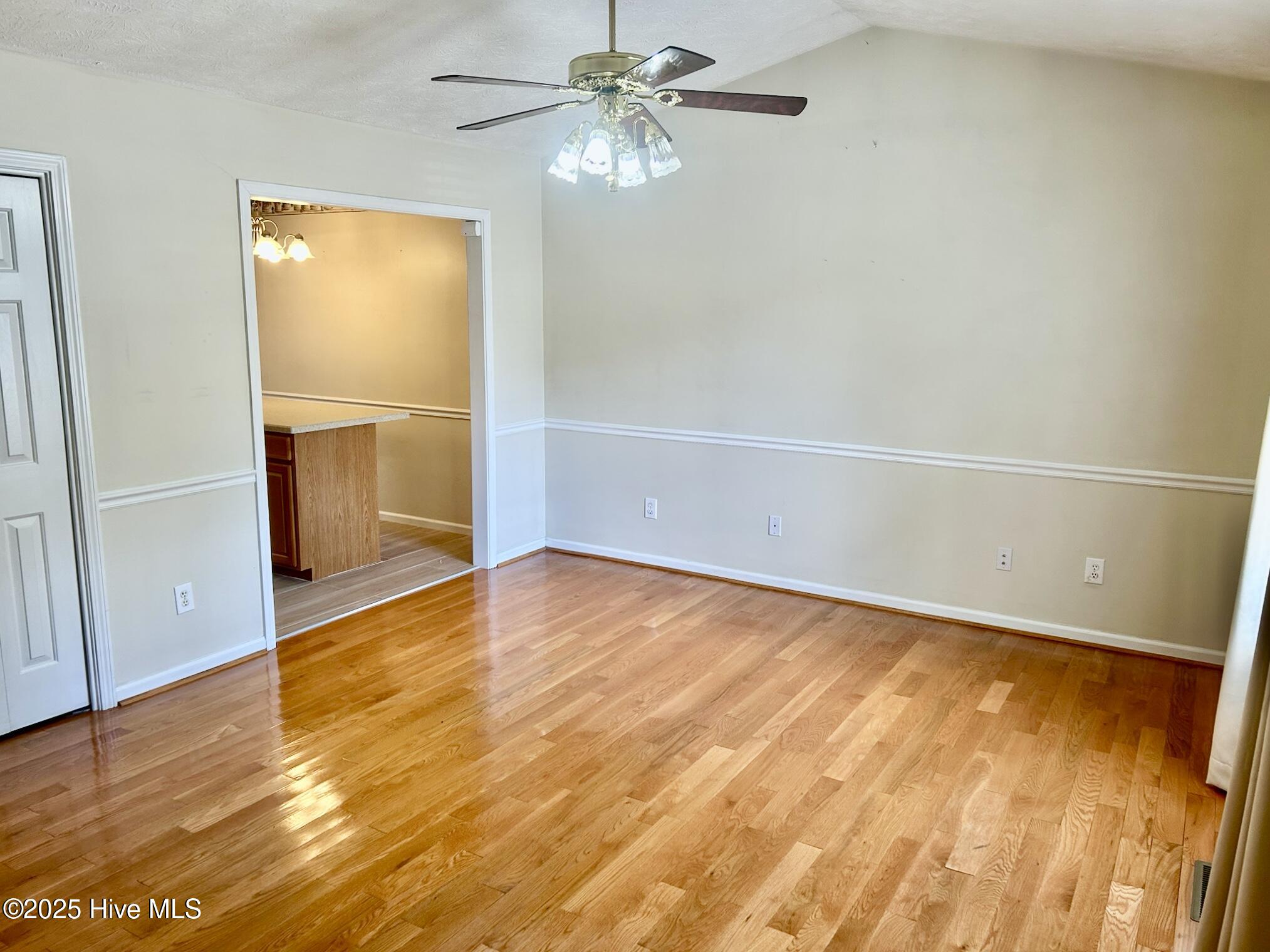 120 Parker Street Rockingham, NC 28379 - Photo 4 of 32 family room