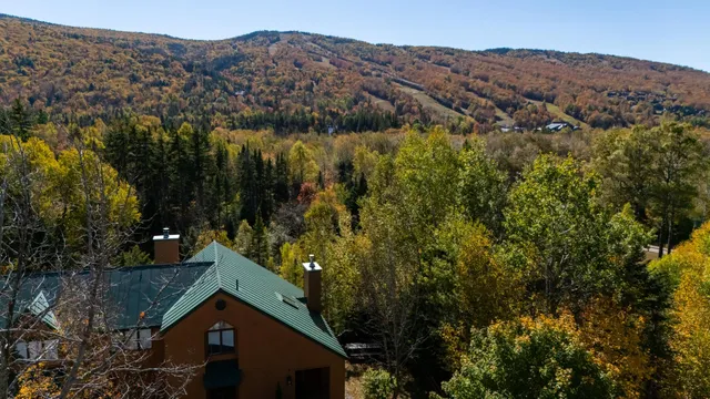 $779,000 | 527 Hannah Loop, Unit 58, Carroll, NH 03595