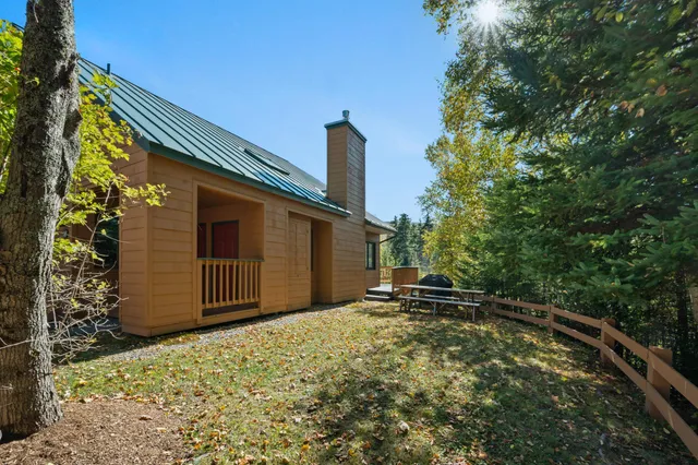 $779,000 | 527 Hannah Loop, Unit 58, Carroll, NH 03595