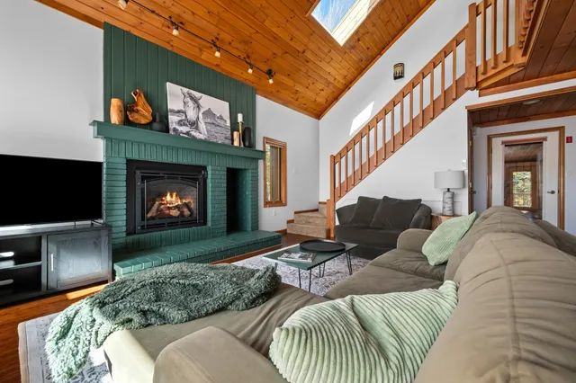 $779,000 | 527 Hannah Loop, Unit 58, Carroll, NH 03595