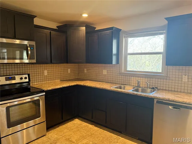 $398,000 | 18 Wedgewood Drive, Union, MO 63084