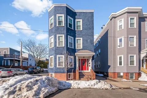$799,000 | 720 East 8th Street, Unit 2, Boston, MA 02127