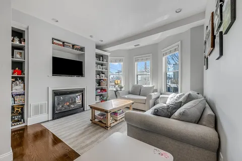 $799,000 | 720 East 8th Street, Unit 2, Boston, MA 02127