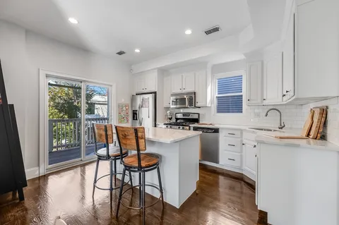 $799,000 | 720 East 8th Street, Unit 2, Boston, MA 02127