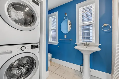 $799,000 | 720 East 8th Street, Unit 2, Boston, MA 02127