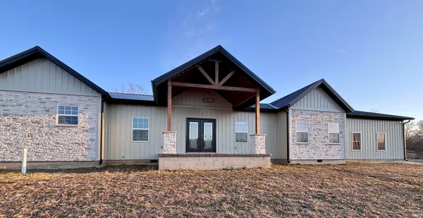 $499,900 | 2267 Old Highway 60 West, Mitchell, IN 47446