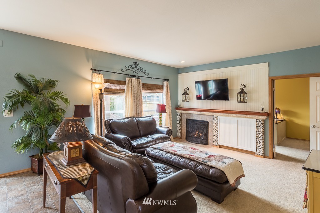 4616 152nd Place Southeast Bothell, WA 98012 - Photo 6 of 25