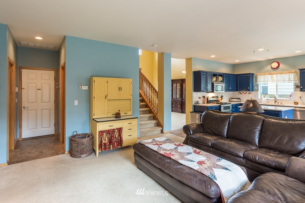 4616 152nd Place Southeast Bothell, WA 98012 - Photo 7 of 25