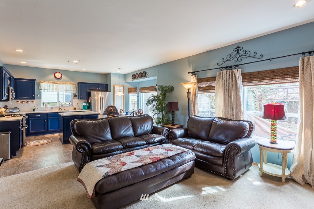 4616 152nd Place Southeast Bothell, WA 98012 - Photo 8 of 25