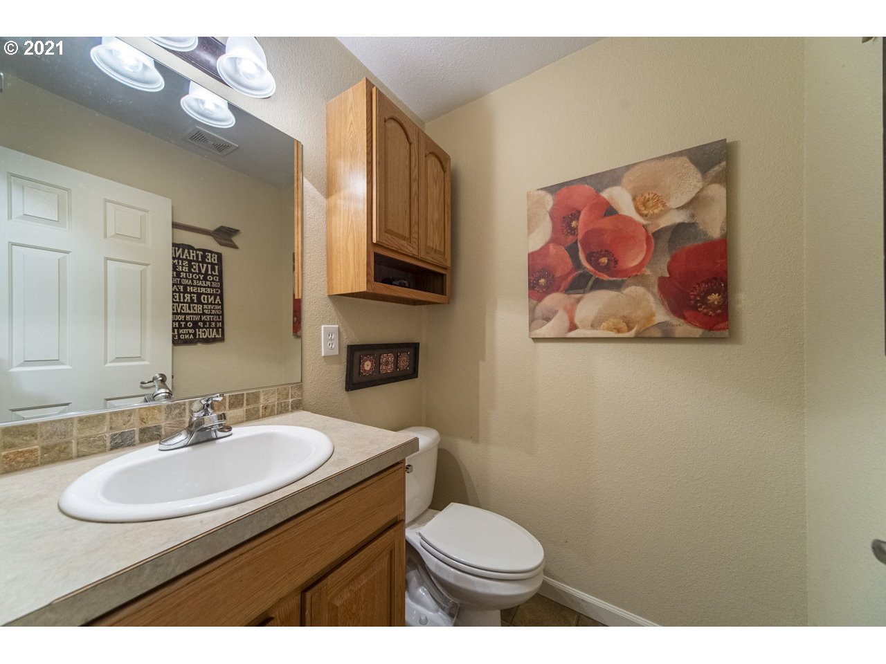 424 Walnut Way Silverton, OR 97381 - Photo 11 of 32 Gallery Image 11