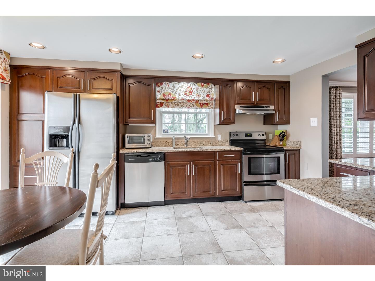 425 Pelham Road Cherry Hill, NJ 08034 - Photo 2 of 25 Gallery Image 2