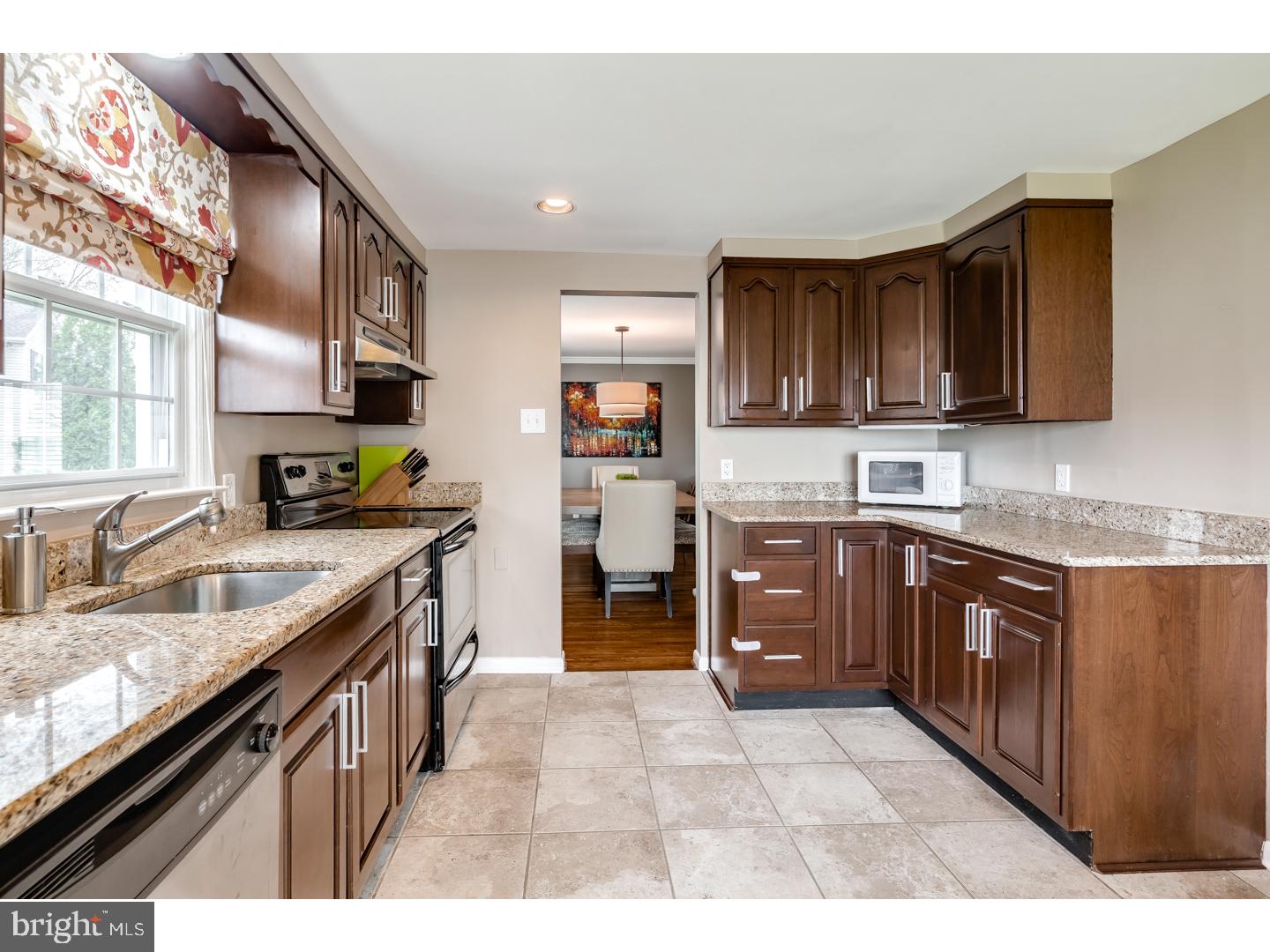 425 Pelham Road Cherry Hill, NJ 08034 - Photo 3 of 25 Gallery Image 3