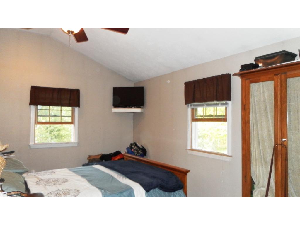 18 Birch Hill Road Hooksett, NH 03106 - Photo 16 of 36