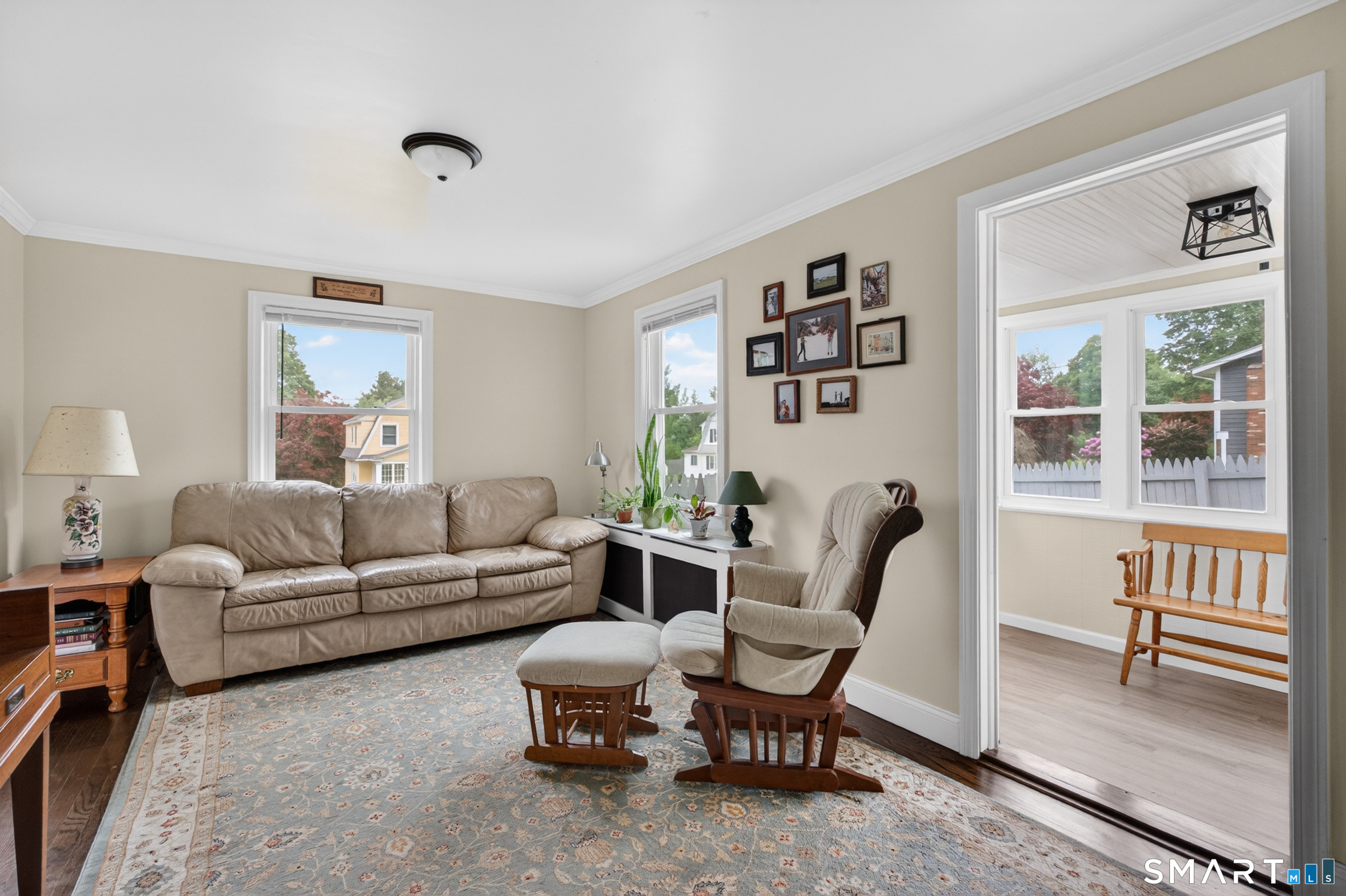 33 Sinclair Street Windsor, CT 06095 - Photo 8 of 27 Open concept living room.