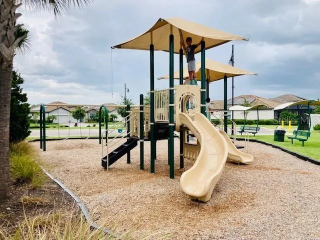 $2,885 | 6515 Clairborne Lane, Bradenton, FL 34211