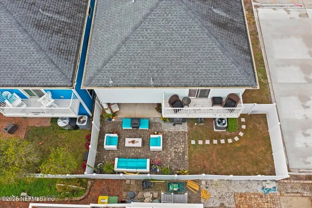 a outdoor space with lots of white buildings