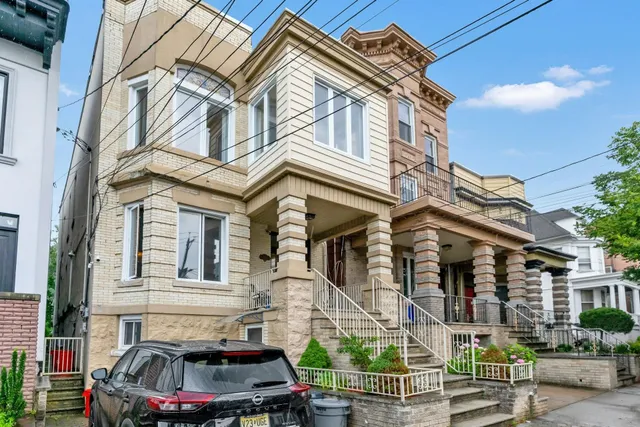 $1,224,000 | 123 Shippen Street, Weehawken, NJ 07086