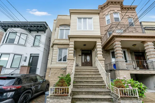 $1,224,000 | 123 Shippen Street, Weehawken, NJ 07086