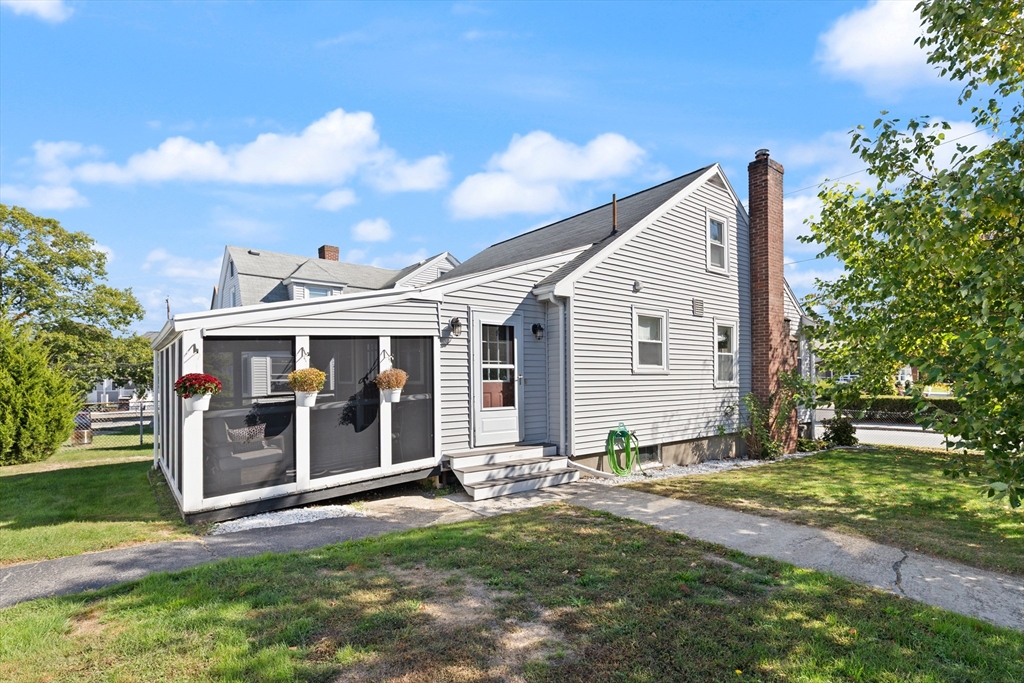 11 Riverside Avenue Quincy, MA 02169 - Photo 27 of 31 Gallery Image 27