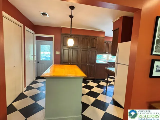 $3,000 | 2667 Washington Lane, Bethlehem, PA 18015