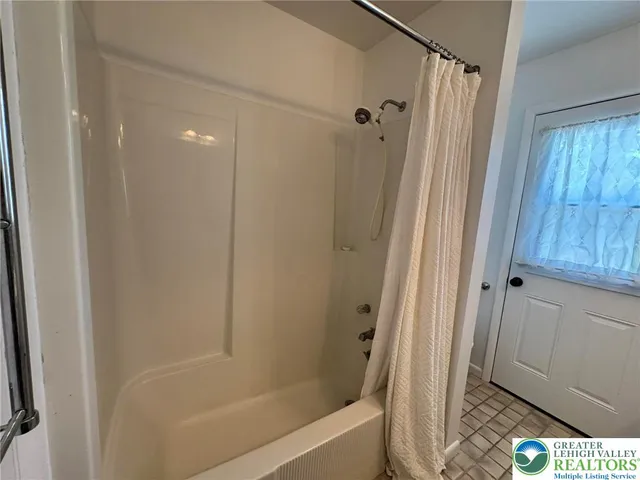 $3,000 | 2667 Washington Lane, Bethlehem, PA 18015