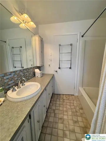 $3,000 | 2667 Washington Lane, Bethlehem, PA 18015