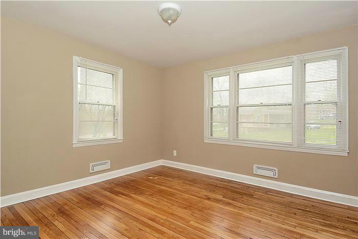 1903 Hillcrest Road Baltimore, MD 21207 - Photo 12 of 27 Bedroom