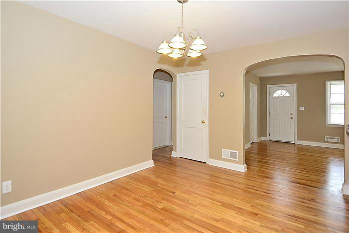 1903 Hillcrest Road Baltimore, MD 21207 - Photo 8 of 27 Dining Room