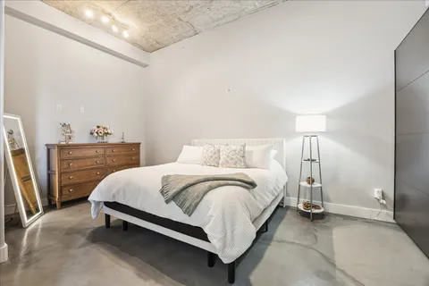 $334,000 | 2323 Polk Street, Unit 207, Houston, TX 77003